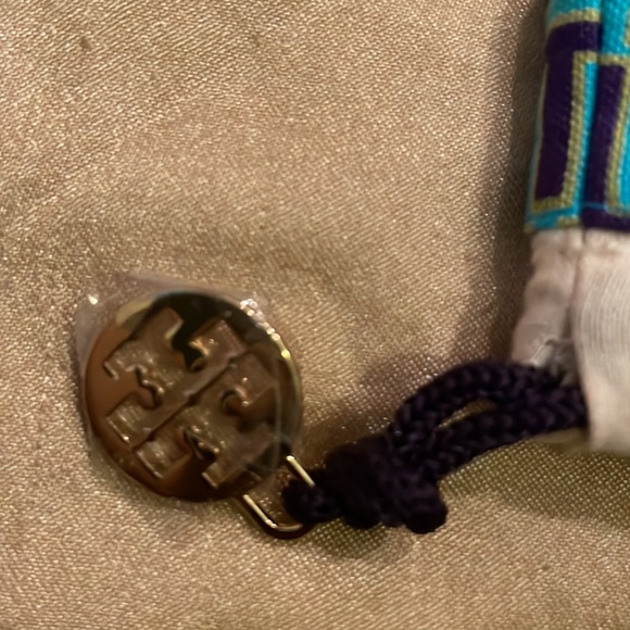 Tory Burch Dustbag - Picture 5 of 5